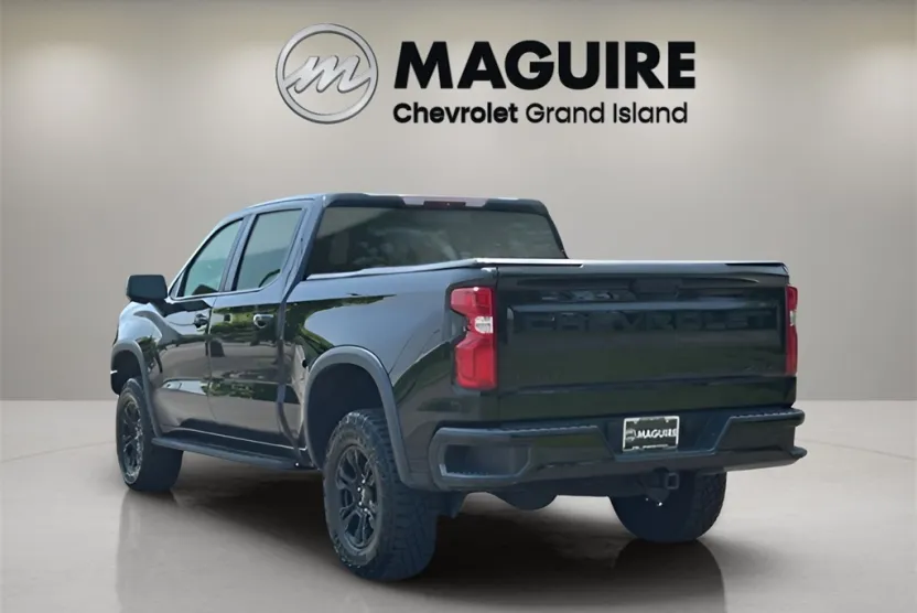 2024 Chevrolet Silverado 1500 ZR2 photo 1