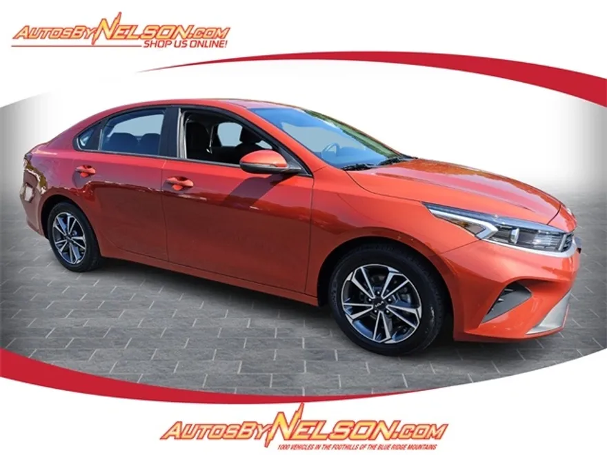 2023 Kia Forte LXS photo 1