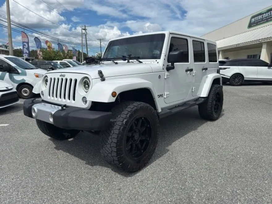 2015 Jeep Wrangler Sahara photo 1