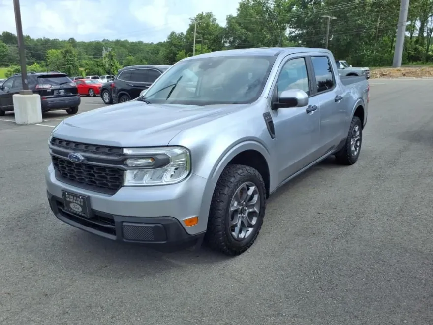 2023 Ford Maverick XLT photo 1