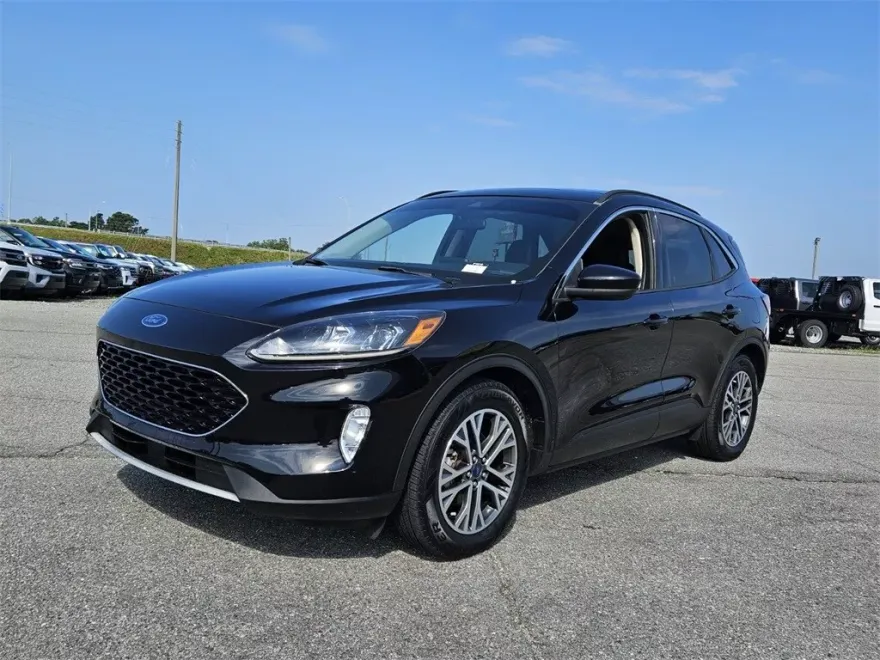 2020 Ford Escape SEL photo 1