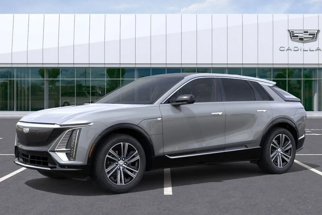 2025 Cadillac Lyriq Luxury photo 1