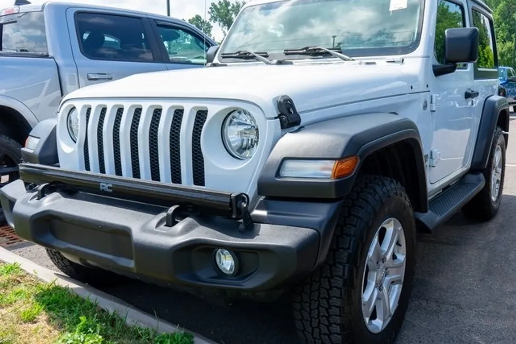 2020 Jeep Wrangler Sport S photo 1
