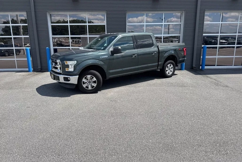 2015 Ford F-150 XLT photo 1