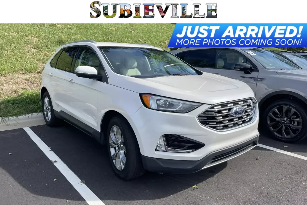 2019 Ford Edge Titanium photo 1