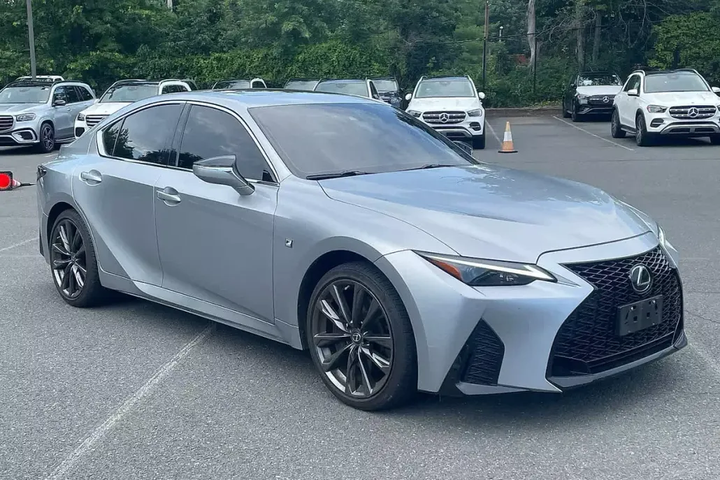 2022 Lexus IS 350 F SPORT photo 1