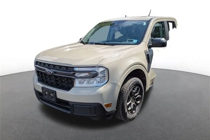 2024 Ford Maverick XLT photo 1