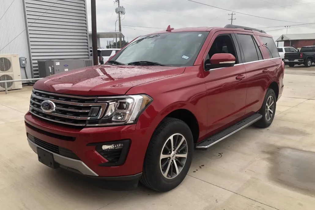 2021 Ford Expedition XLT photo 1