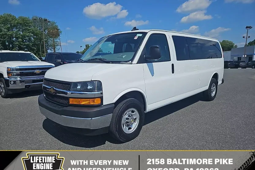 2024 Chevrolet Express Passenger 3500 LT photo 1
