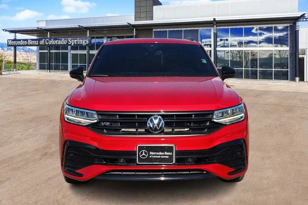 2024 Volkswagen Tiguan SE R-Line Black photo 1
