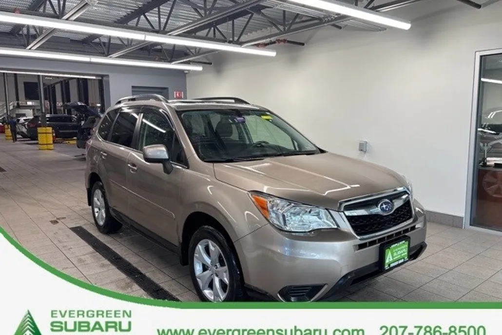 2016 Subaru Forester 2.5i Premium photo 1