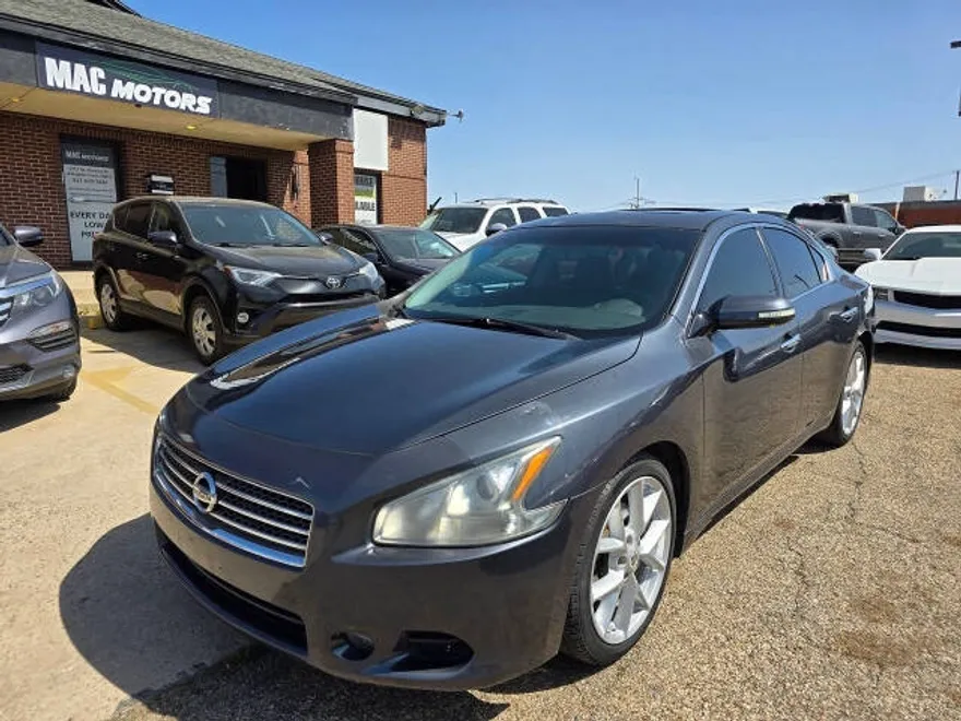 2009 Nissan Maxima SV photo 1