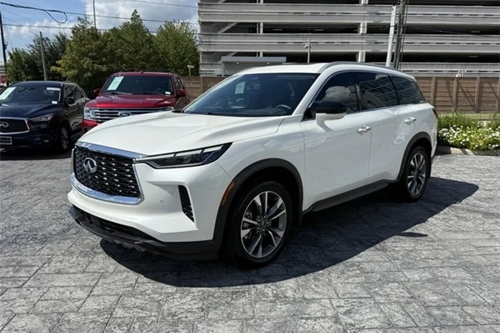 2025 Infiniti QX60 Luxe photo 1