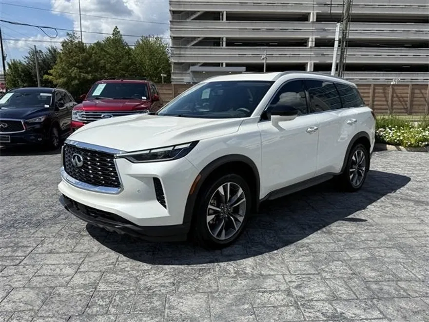 2025 Infiniti QX60 Luxe photo 1