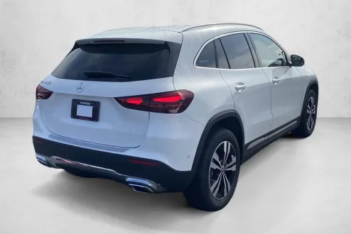 2025 Mercedes Benz GLA 250 photo 2