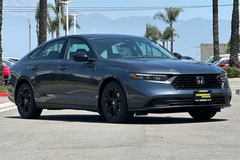 2025 Honda Accord 1.5T SE photo 1