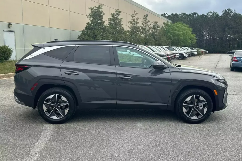 2025 Hyundai Tucson SEL photo 1