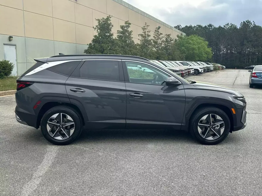 2025 Hyundai Tucson SEL photo 1