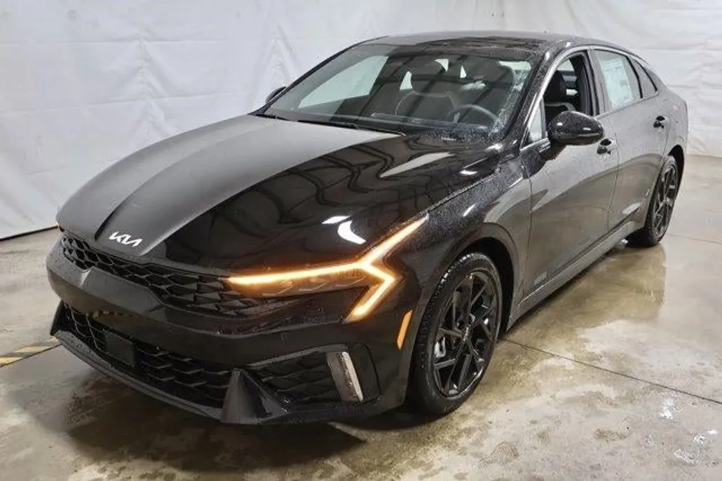 2026 Kia K5 GT-Line photo 1