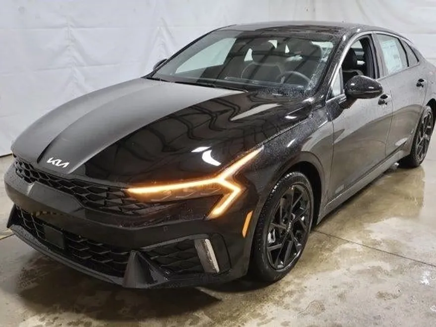 2026 Kia K5 GT-Line photo 1