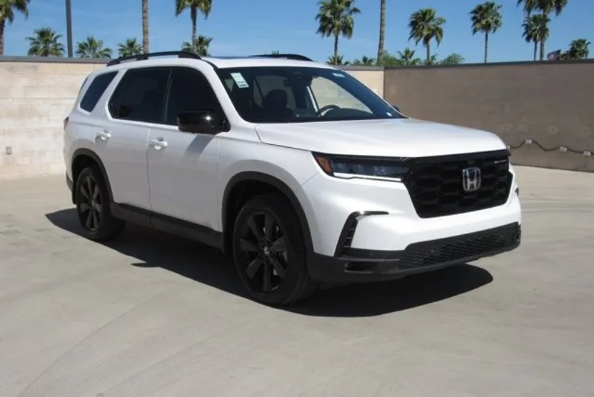 2025 Honda Pilot Black Edition photo 1