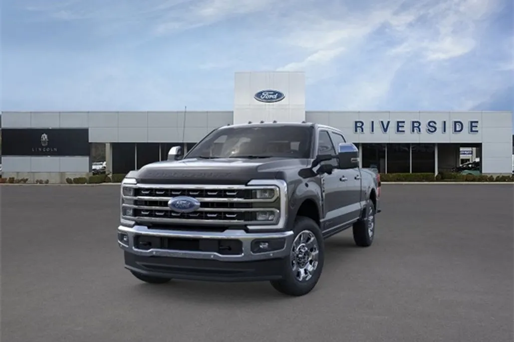 2025 Ford F-250 Lariat photo 1