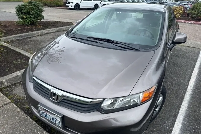 2012 Honda Civic LX photo 1
