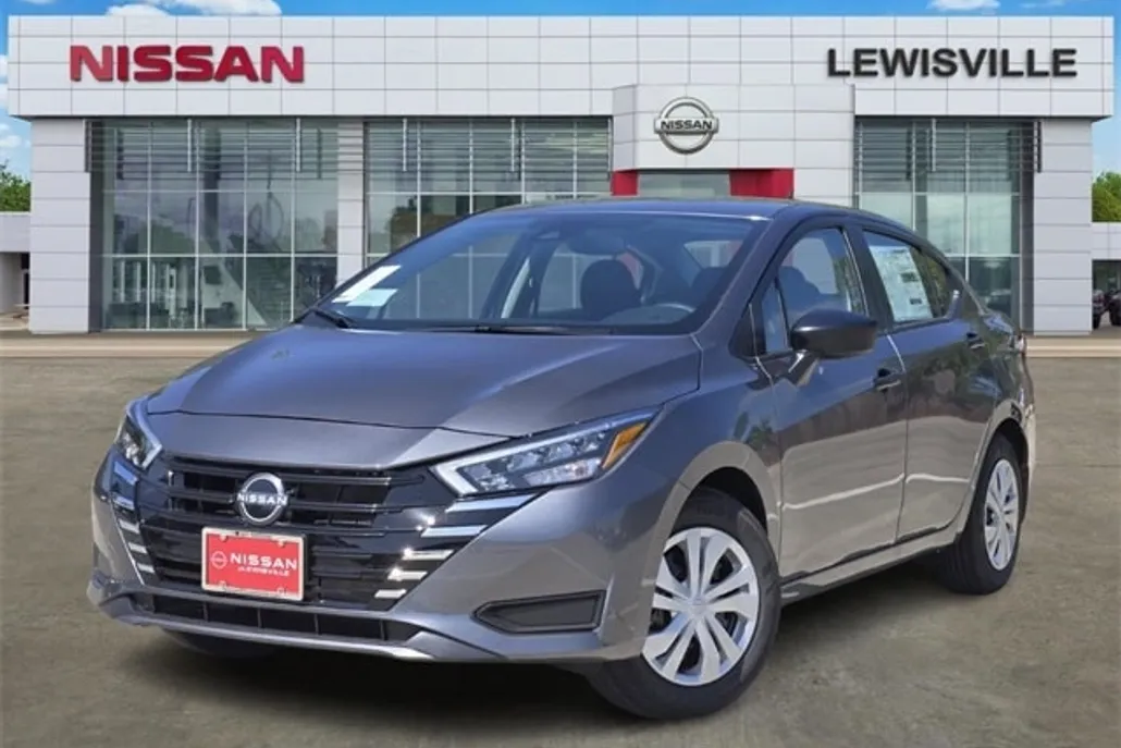 2025 Nissan Versa 1.6 S photo 1