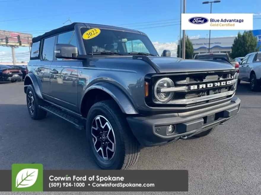 2022 Ford Bronco Outer Banks photo 1