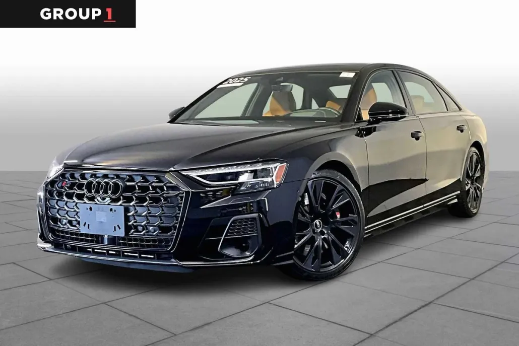 2025 Audi S8 4.0T photo 1