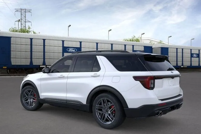 2025 Ford Explorer ST photo 1