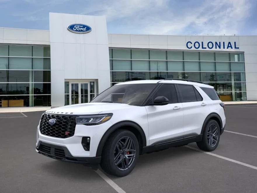 2025 Ford Explorer ST photo 1