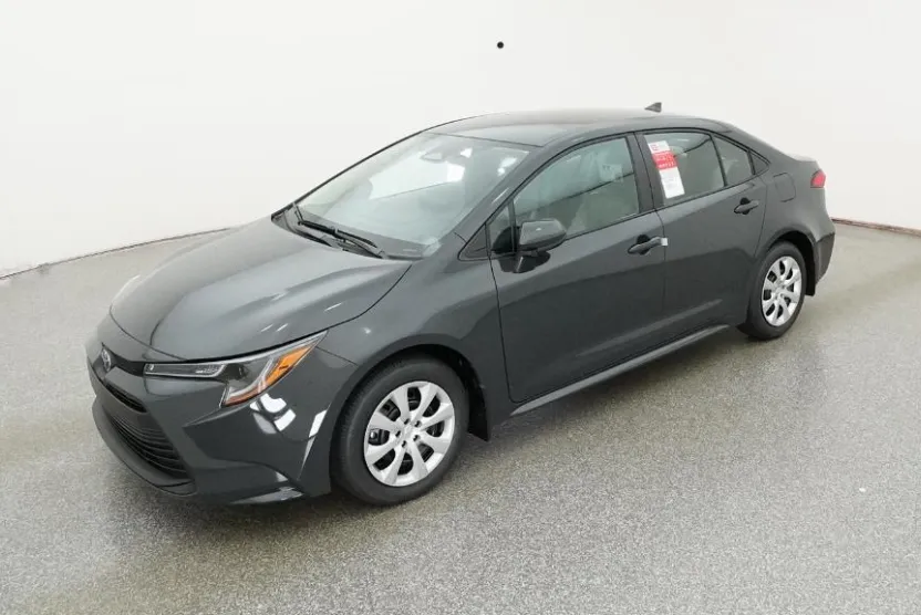 2025 Toyota Corolla LE photo 1