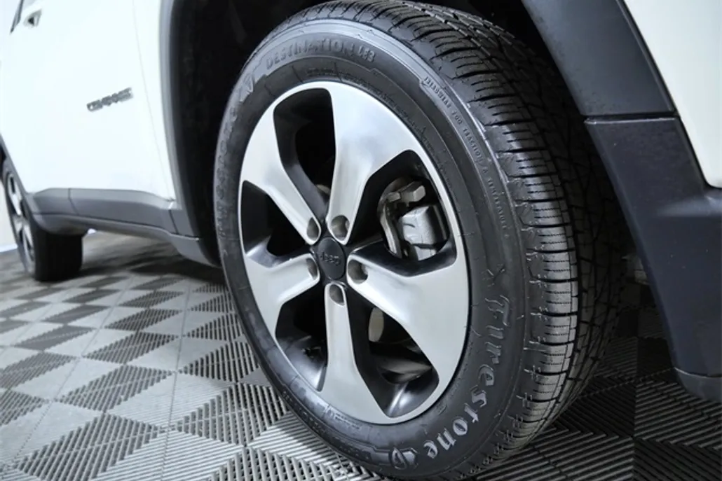 2019 Jeep Compass Latitude photo 1