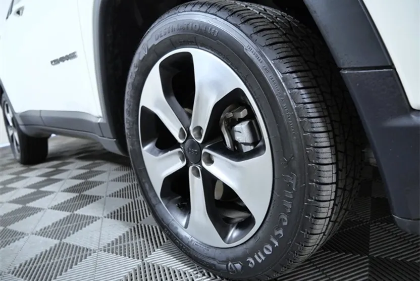 2019 Jeep Compass Latitude photo 1