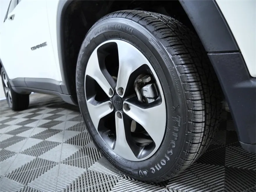 2019 Jeep Compass Latitude photo 1