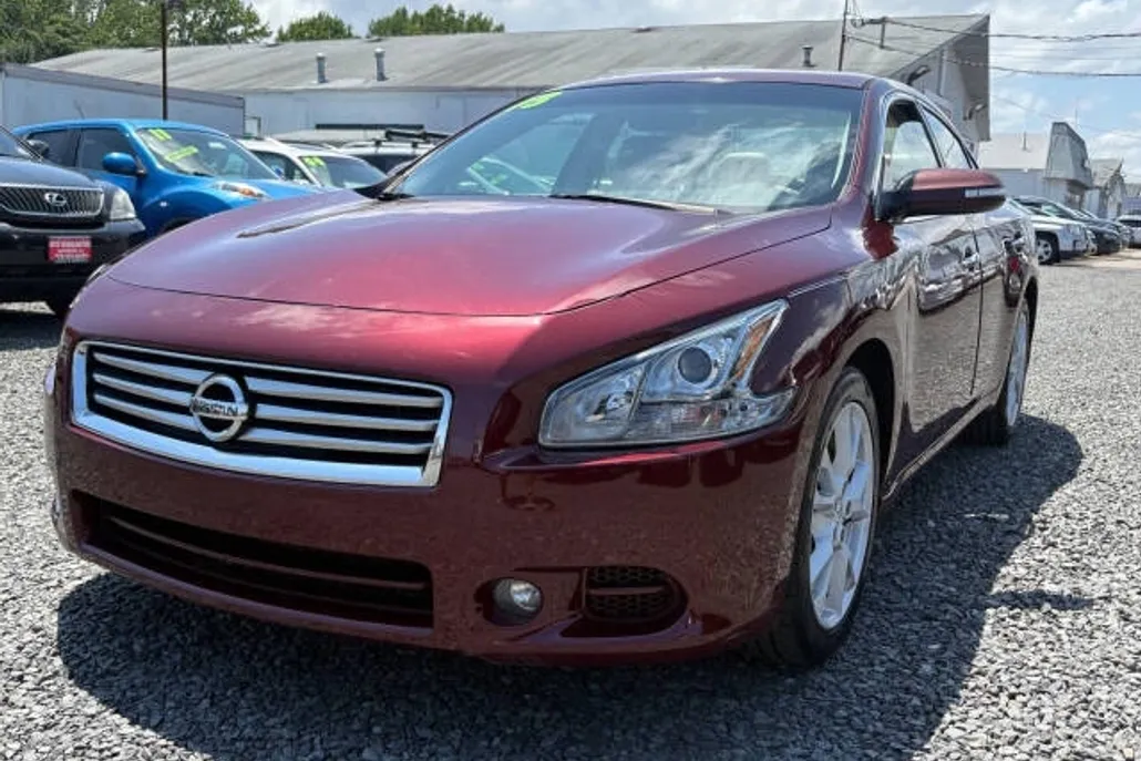 2013 Nissan Maxima SV photo 1
