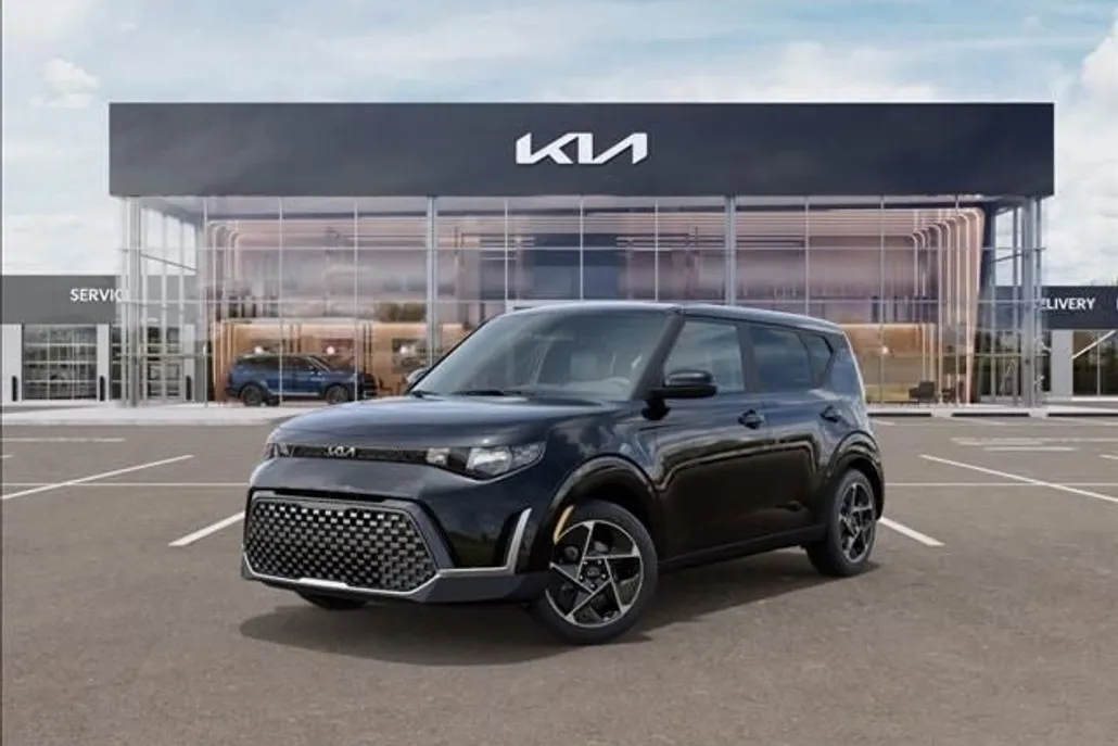2025 Kia Soul EX photo 1