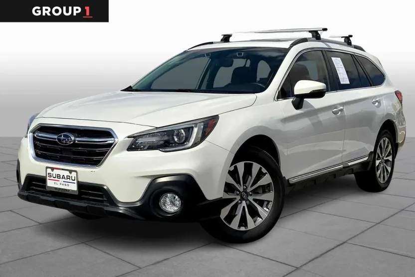 2019 Subaru Outback Touring photo 1