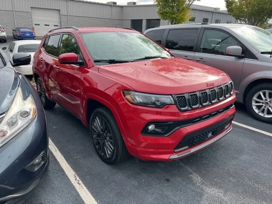 2023 Jeep Compass Limited Red Edition photo 1