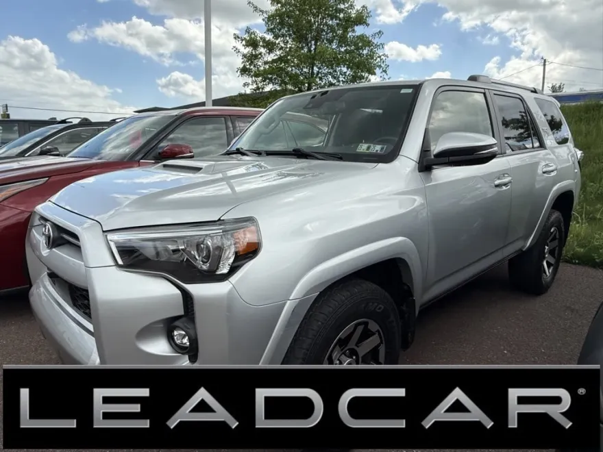2022 Toyota 4Runner TRD Off-Road Premium photo 1