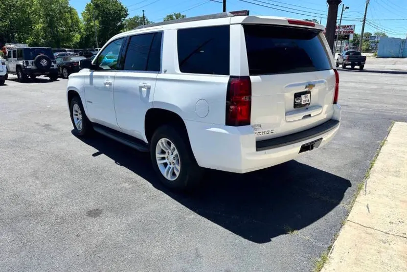 2018 Chevrolet Tahoe LT photo 1
