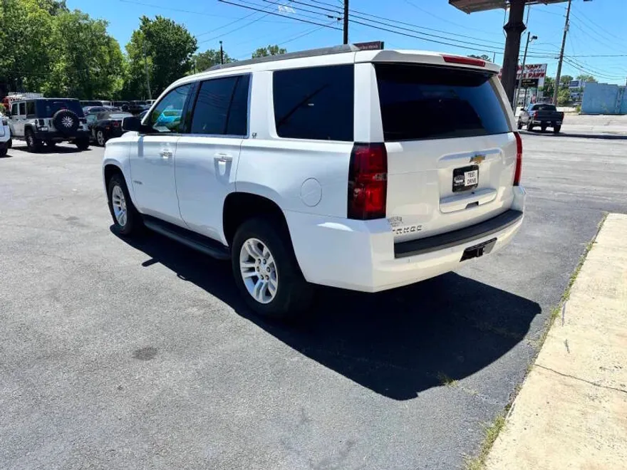 2018 Chevrolet Tahoe LT photo 1