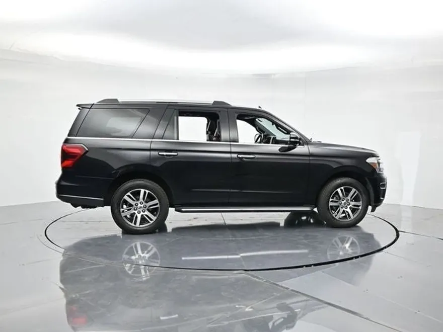 2023 Ford Expedition Limited photo 1