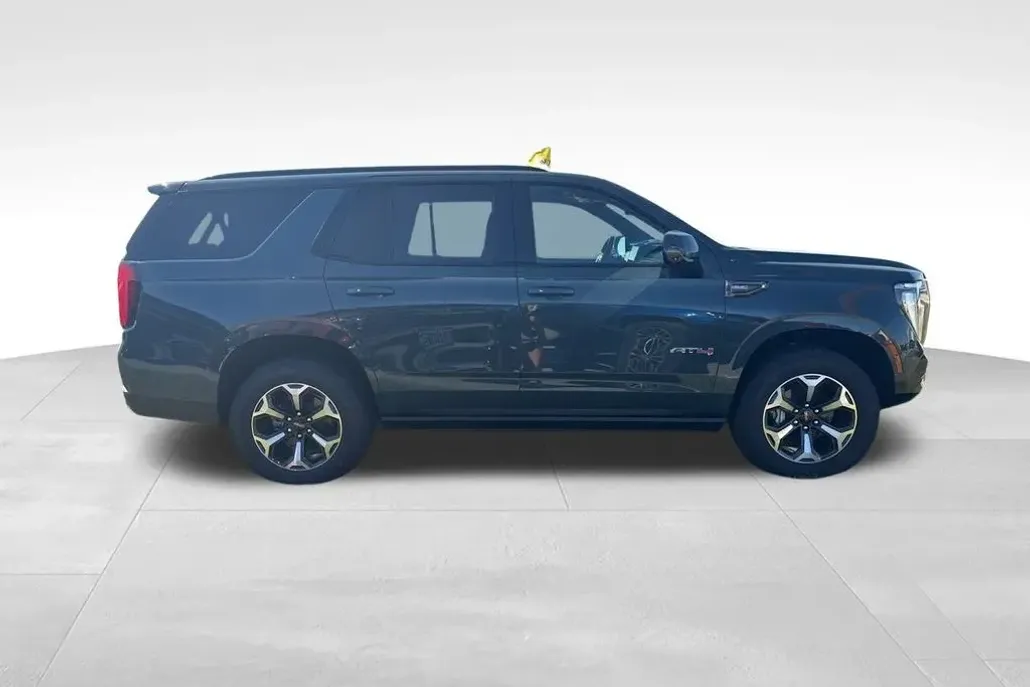 2025 Gmc Yukon AT4 Ultimate photo 1