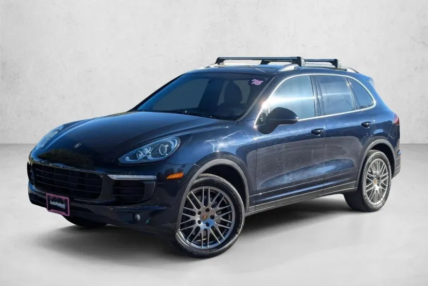 2016 Porsche Cayenne Base photo 1
