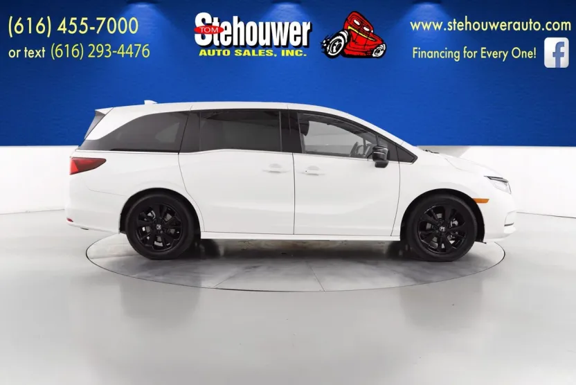 2023 Honda Odyssey Sport photo 1