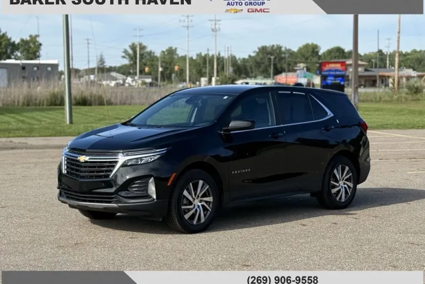 2023 Chevrolet Equinox LT photo 1