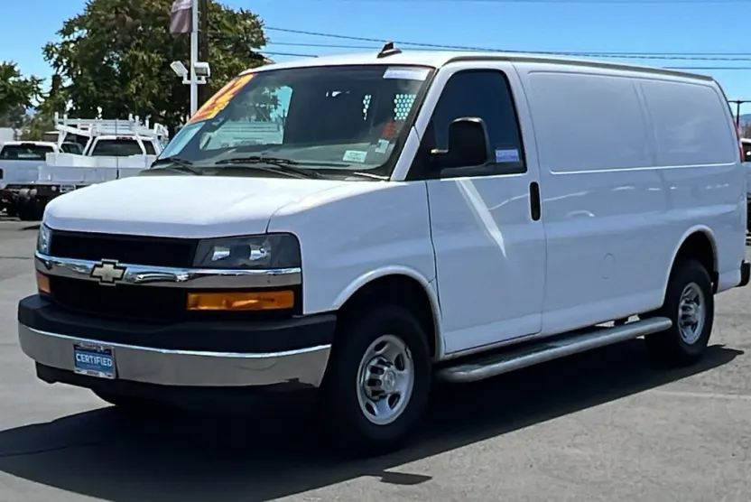 2022 Chevrolet Express Cargo 2500 photo 1