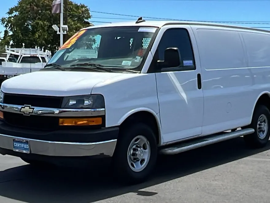 2022 Chevrolet Express Cargo 2500 photo 1